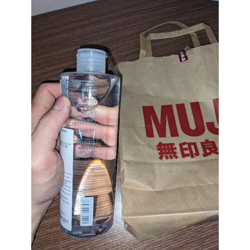 nước hoa hồng muji 400ml  100% chính hãng được mua trực tiếp tại store quận 1