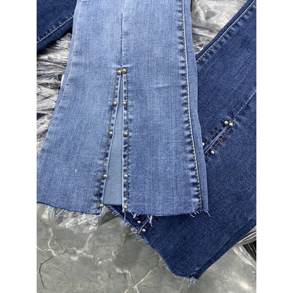 Quần jean ống loe xẻ gấu đính cườm_kèm video tự quay | BigBuy360 - bigbuy360.vn