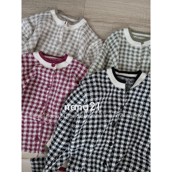 Áo cardigan kẻ nhiều màu