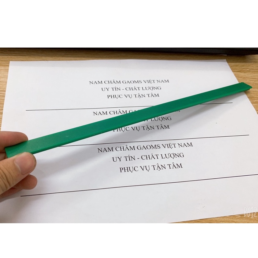 Thước chặn giấy nam châm GAOMS, dùng đính chặn giấy trên bảng từ