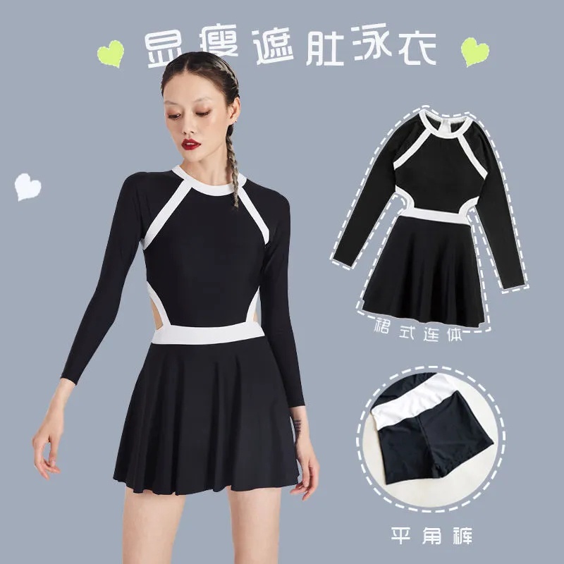 Bộ Đồ Bơi Tay Ngắn In Hình One Piece Dành Cho Nữ