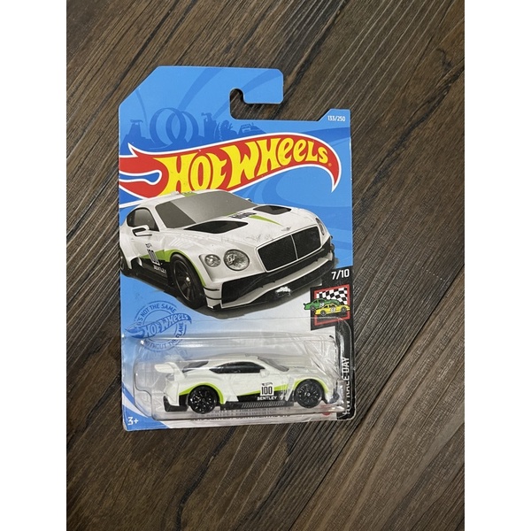 Xe mô hình đồ chơi Hotwheels cơ bản 1:64 - 2018 Bentley Continental GT3