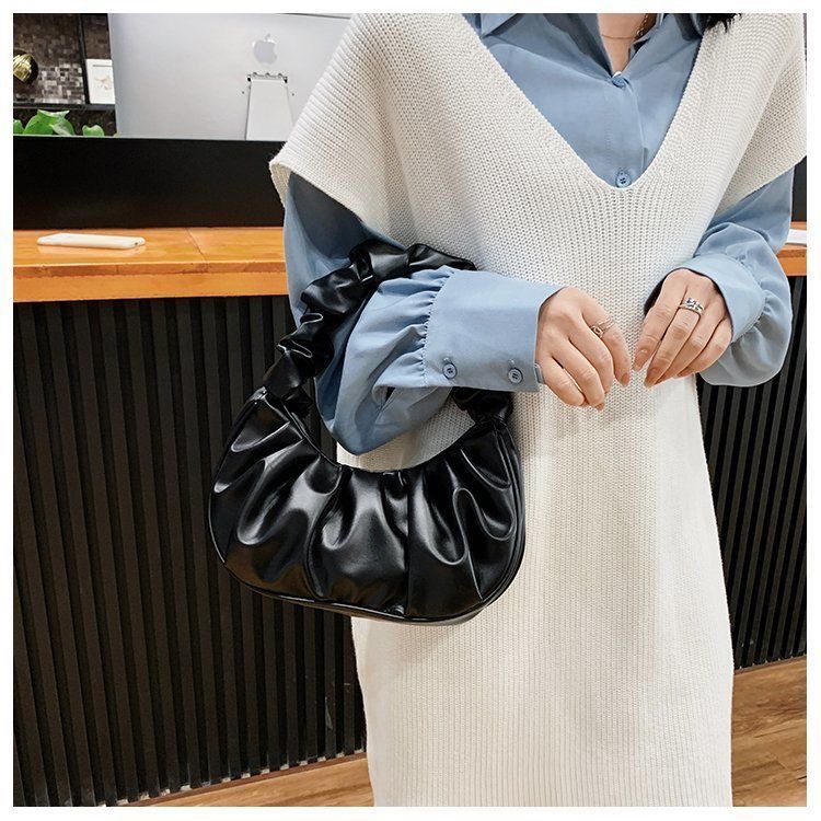 Túi Xách Kẹp Nách Đeo Vai Trẻ Trung Da Mềm Xếp Li Quai Nhún Sang Trọng Phù Hợp Đi Chơi Đi Tiệc