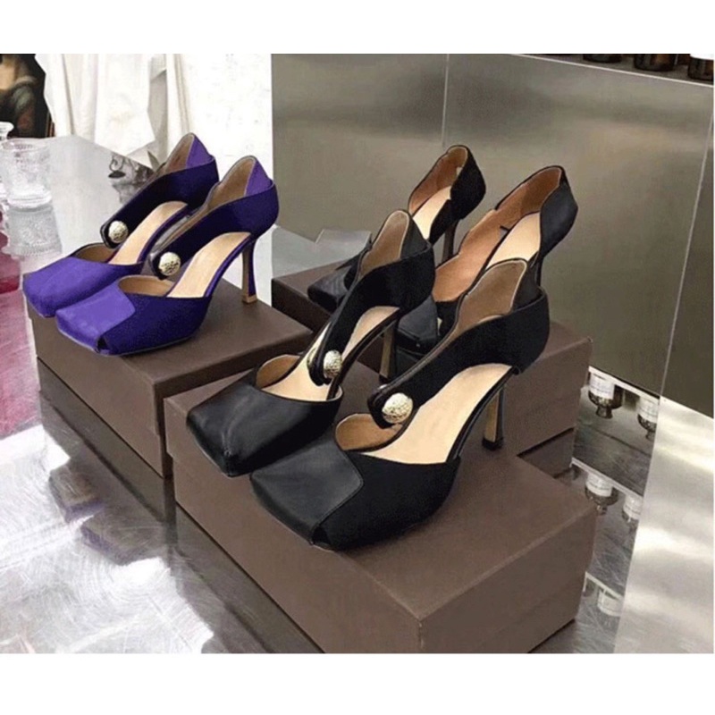 🍀🍀ORDER- Giày Korea cao gót mũi vuông phối đen - tím lam