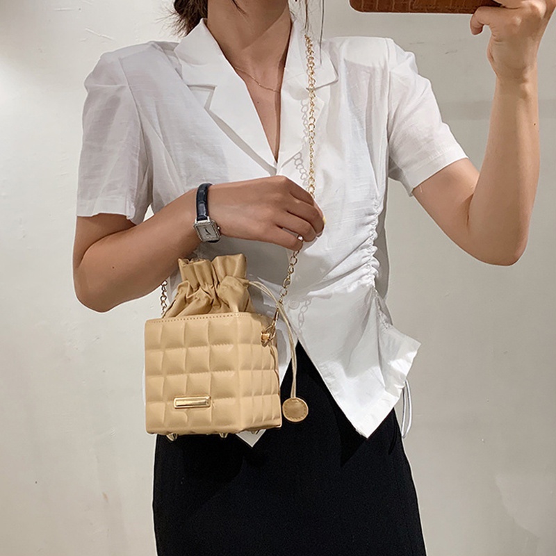 Túi đeo chéo IELGY hình vuông nhỏ thời trang đơn giản dây chuỗi xích họa tiết hình thoi dành cho nữ