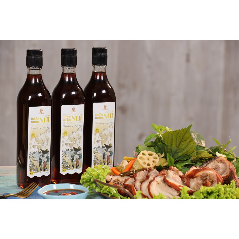Nước Mắm Nhỉ 40 Độ Đạm Color Man Chai Thủy Tinh 500ml từ 100% cá cơm nguyên chất từ vùng Phú Quốc với hương vị quê hương | BigBuy360 - bigbuy360.vn