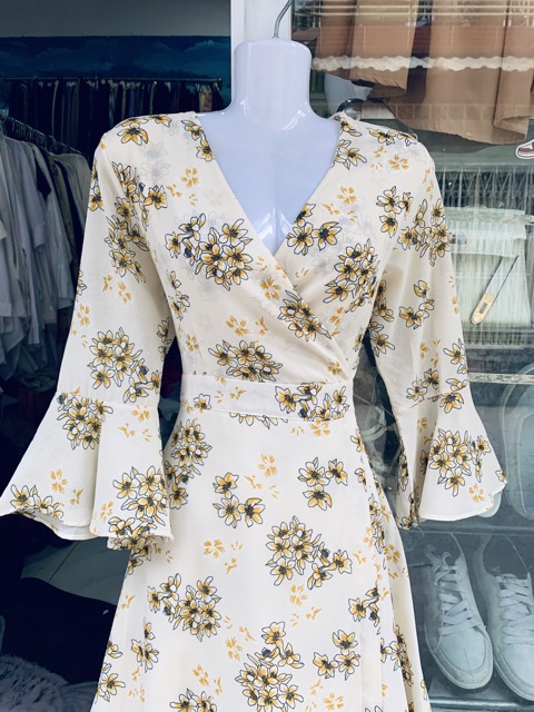 Đầm vintage hoa vàng free size