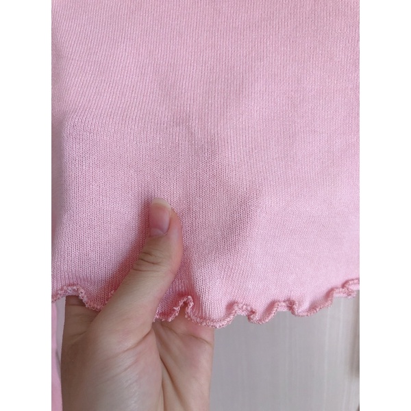 Pass croptop trễ vai Callme Street style