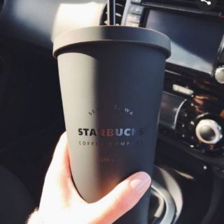 Bình Starbucks đen mờ 16oz