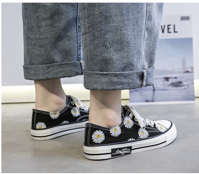 Giày hoa cúc cổ ngắn