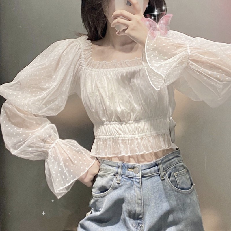 Áo croptop ren kết hợp chấm bi nữ tính quyến rũ