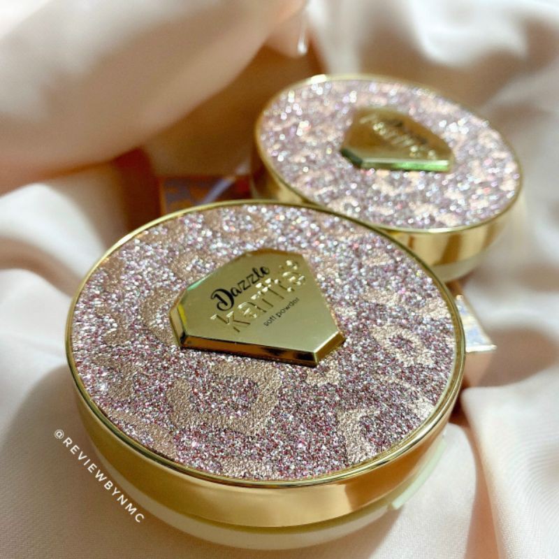 Phấn nền trang điểm 2 tầng Karite Dazzle Kim Tuyến