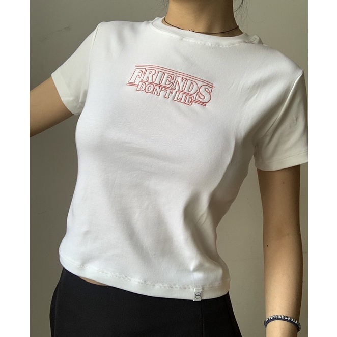 Áo Thun Trắng In,Thêu Hình Màu Sắc tiemmem