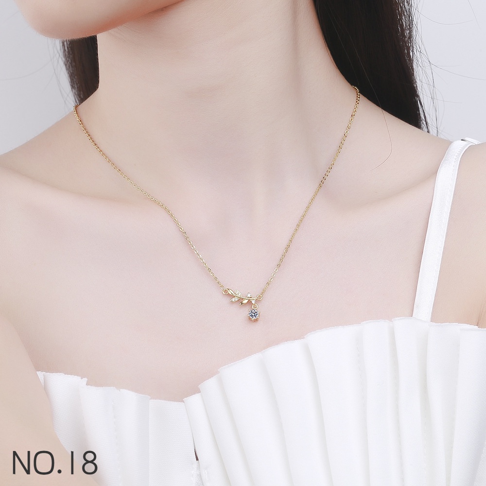 Vòng cổ Bạc S925 Mặt Đá Kim Cương Trắng Và Vàng 18K Thanh Lịch