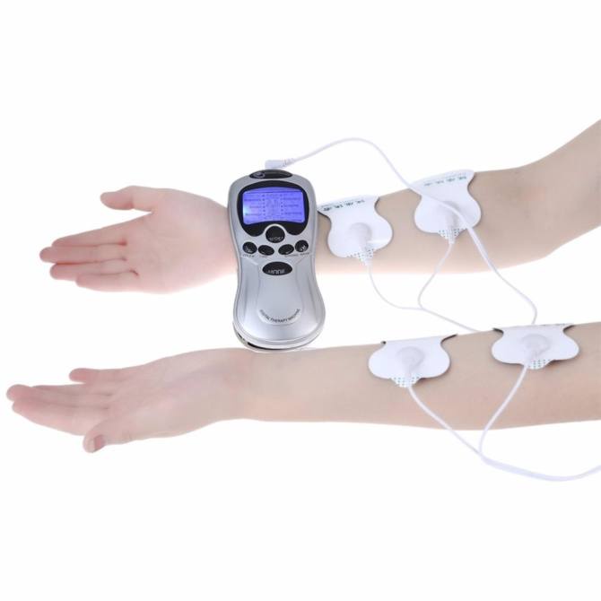 Máy massage xung điện trị liệu 4 miếng dán - Máy mát xa cổ vai cắm điện/dùng pin có màn hình LCD