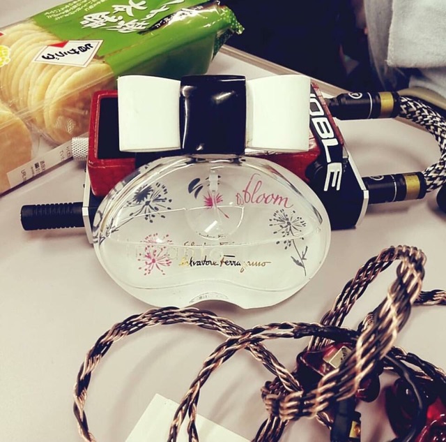 𝐭𝐡𝐞𝐠𝐥𝐚𝐦𝐛𝐚𝐫 ★ Nước hoa Salvatore Incanto Bloom 5ml/10ml/20ml