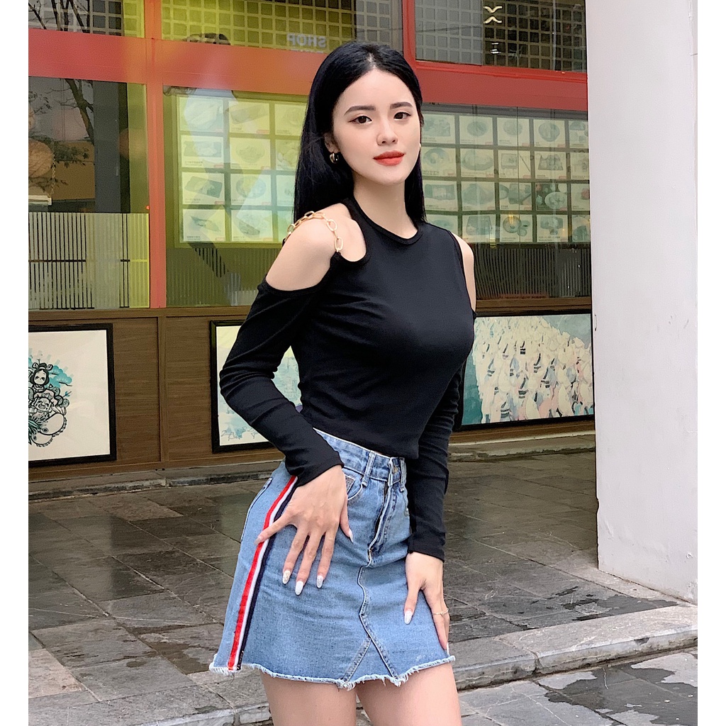 Áo croptop nữ tay dài hở vai Mugung Áo croptop hở vai kèm dây xích A13