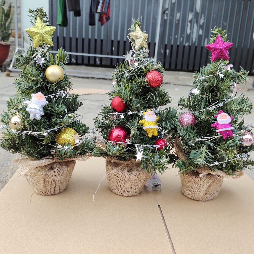 Cây thông nhí để bàn C37 mẫu mới cao 30cm, 40cm kèm đèn và phụ kiện