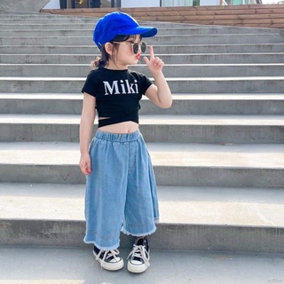 Bộ áo đen MIKI quần bò xuông bé gái