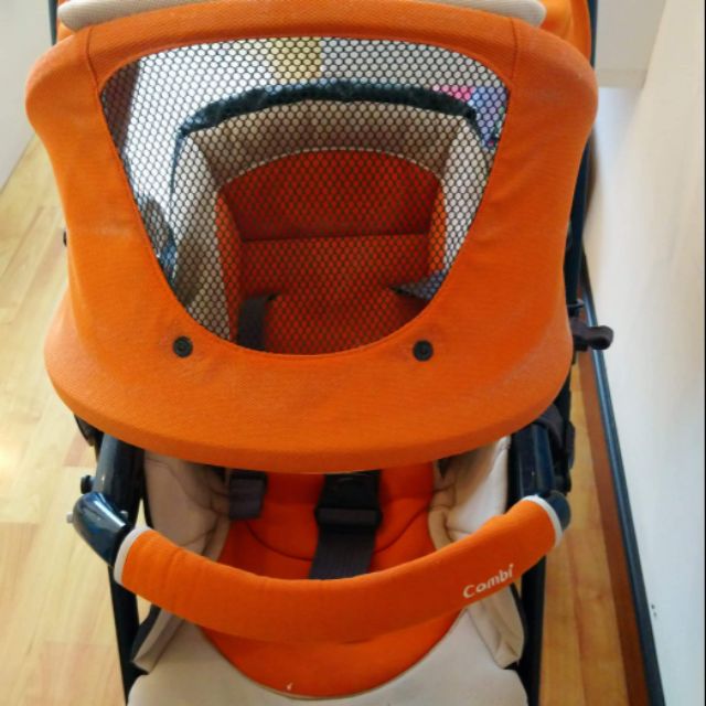 Xe đẩy Combi well comfort
