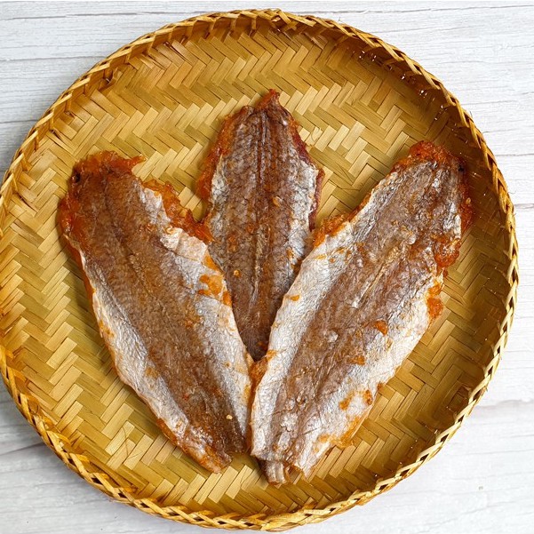 Khô cá mối loại đặc biệt đặc sản Cà Mau.Thịt dày dẻo ngon dùng chiên hoặc nướng rất ngon