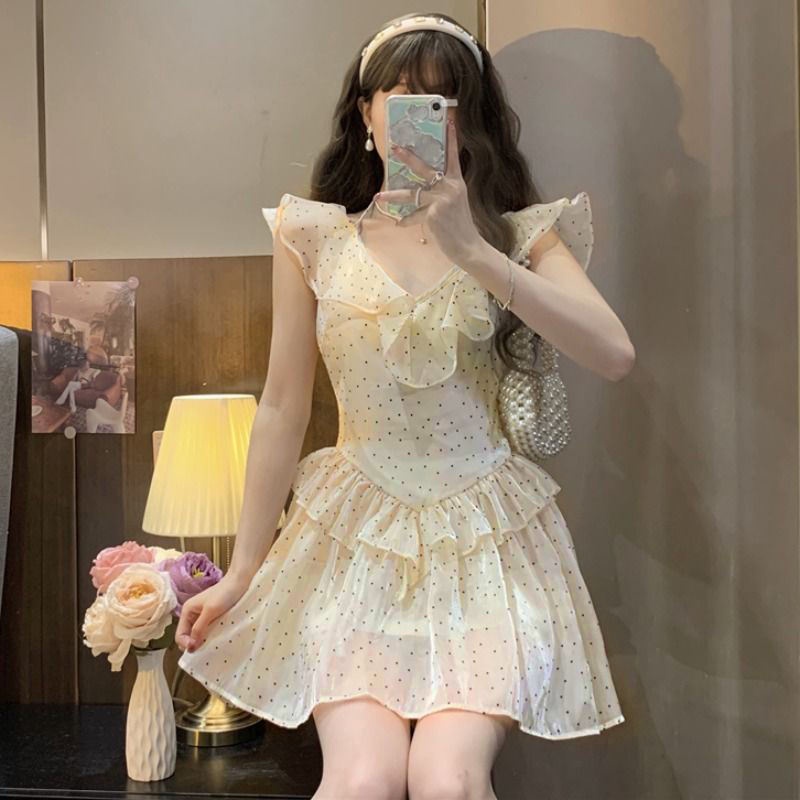 Đầm hở lưng thiết kế ngọt ngào dáng xòe ngắn xếp ly thời trang Pháp cho nữ