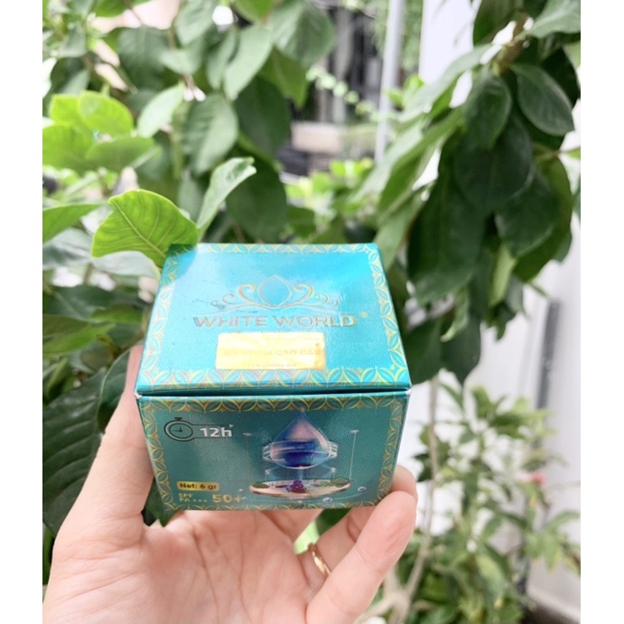 KEM WHITE WORLD MỤN THÂM LIỀN SẸO SE KHÍT LỖ CHÂN LÔNG 12H SPF50+/PA+++ 6GR
