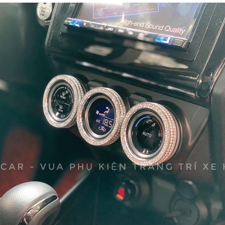 Đính đá trang trí nội thất Suzuki Swift sang trọng thời trang