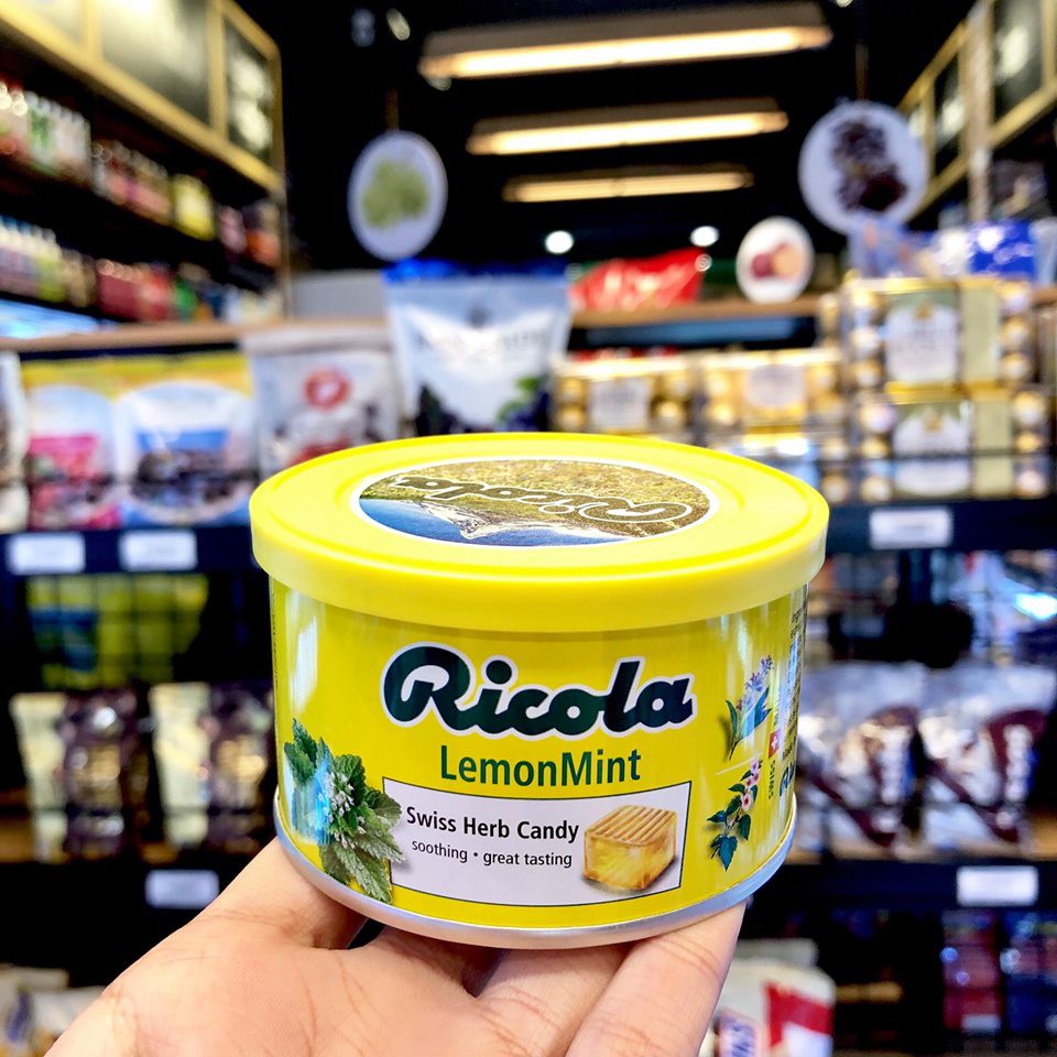 [2 vị] Kẹo ngậm Thảo mộc Ricola Lemon Mint 100g -VITAMIN HOUSE