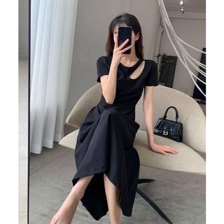 Đầm váy đen dạo phố khoéc vai (kèm hình thật)