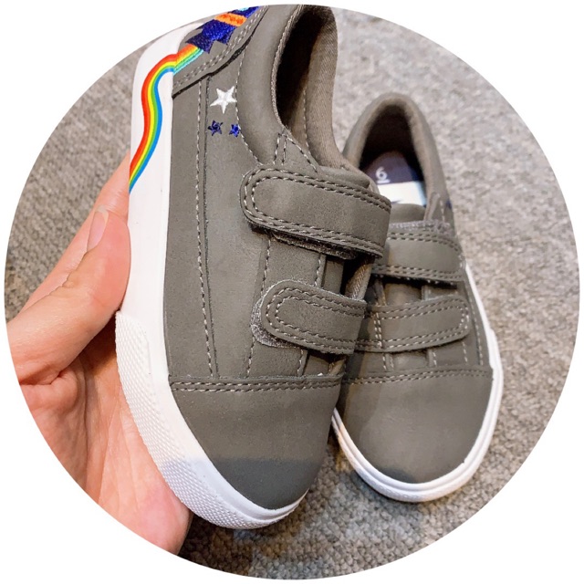 Giầy bé trai next