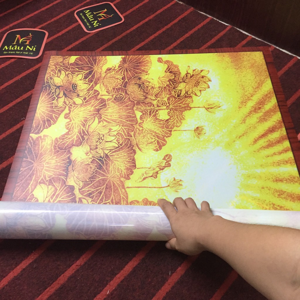 TRANH TRÚC CHỈ IN MÂU NI- kt 61cmx81cm - sen tia- dán phòng thờ, vách thờ, bàn thờ,..