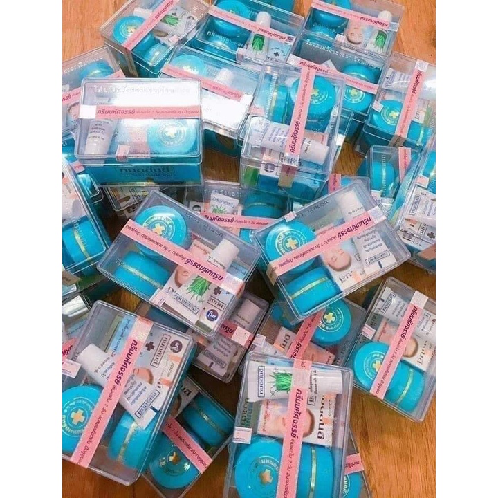 Kem tri mụn ya hee thái lan xanh dương