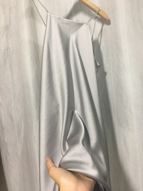 Đầm yếm lụa form xoè