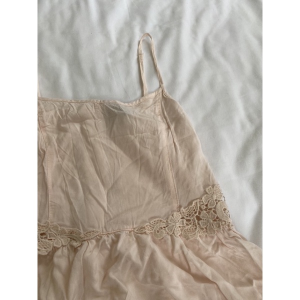 ĐẦM HỒNG THÊU HOA H&M