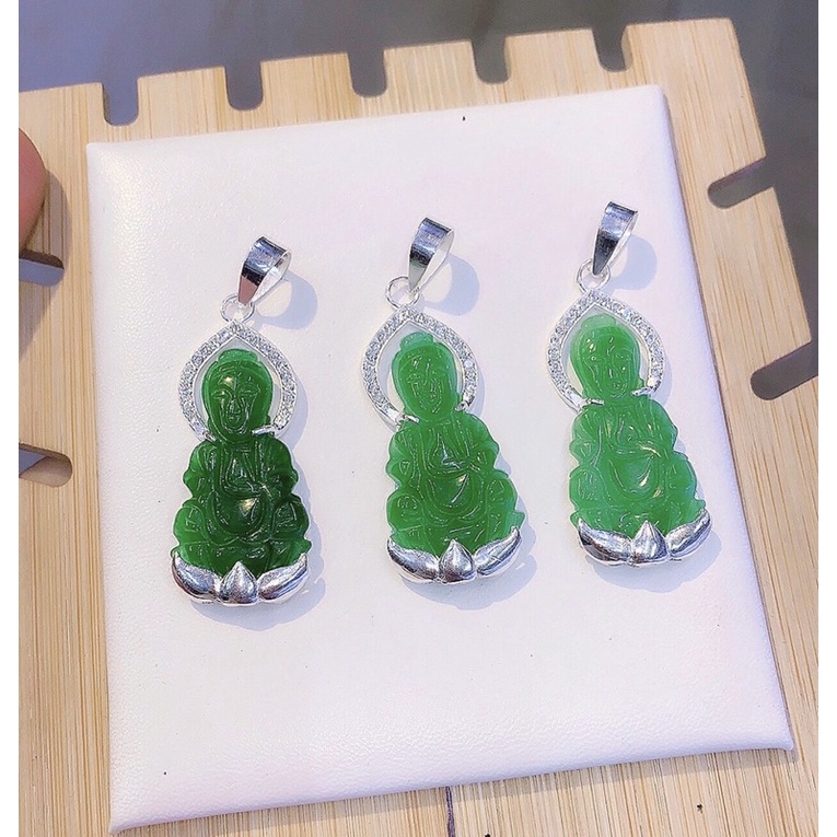 Mặt dây chuyền hình Phật Bà