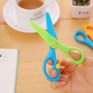 Kéo nhựa nhiều màu ✂✂✂