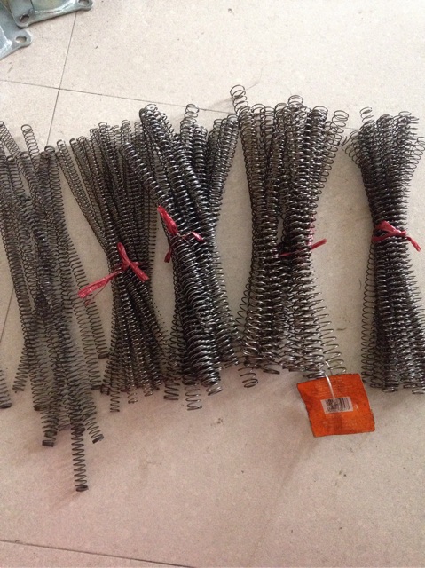 Lò xo mềm từ phi 6 đến 8mm độ dày dây 1 li