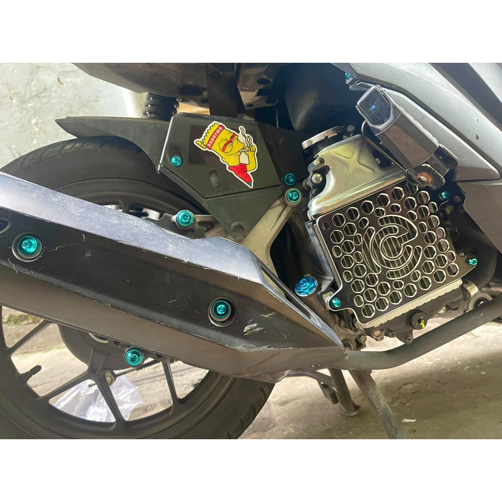 Ốc Nắp Nhớt TITAN GR5 gắn dòng xe HONDA như VARIO - CLICK , VISION , AB125/150 , SHmode , PCX , Sonic , Winner ...