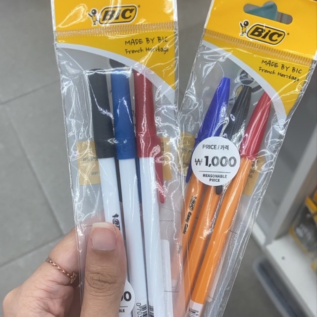 Bút bi BIC