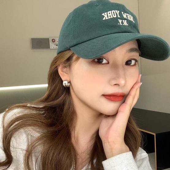 Mũ lưỡi trai màu xanh lá họa tiết chữ phong cách hàn quốc cổ điển thời trang mùa thu dành cho nữ
