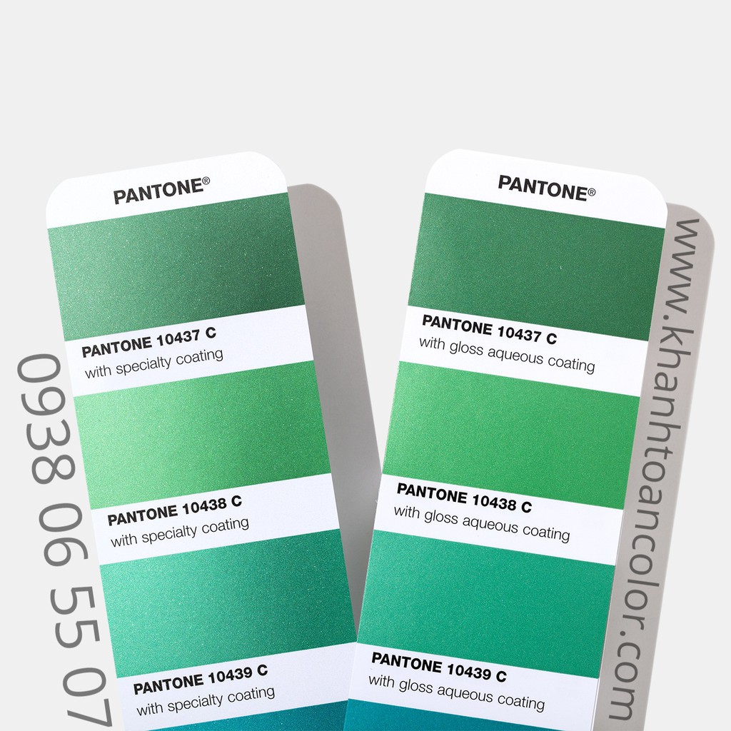(CHÍNH HÃNG) Bảng màu Pantone Metallics Coated GG1507A - 655 màu PMS đầu 8 và 10 - Phiên bản năm 2021 - Từ PANTONE LLC
