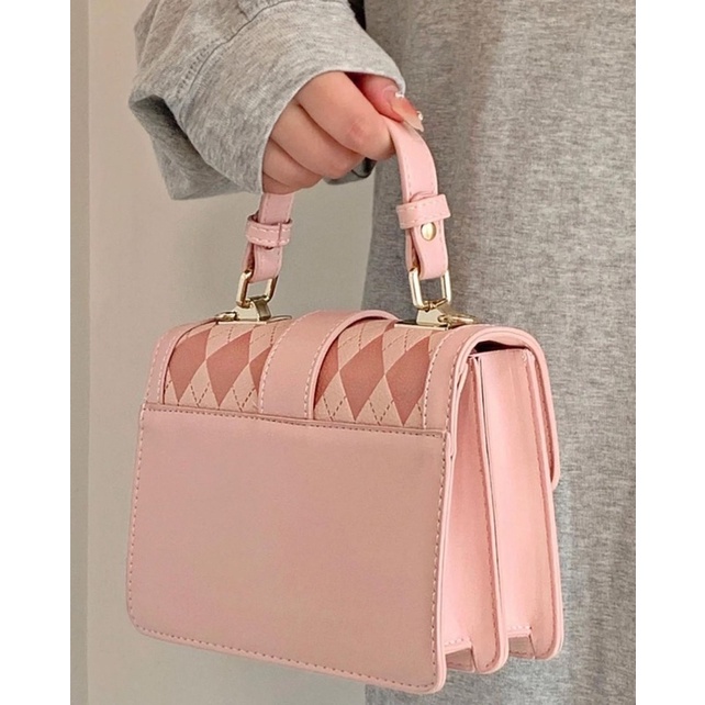 Túi hộp caro hồng đeo chéo, túi cầm tay trám hồng | Sugarblingbling