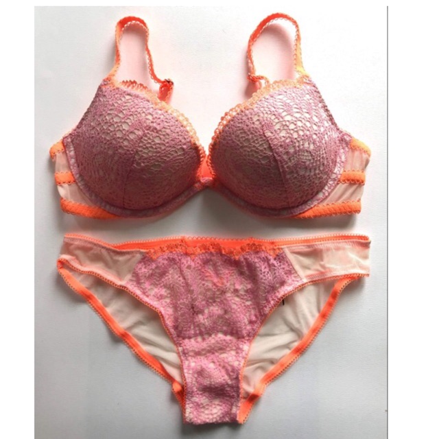 Bộ đồ lót Victoria’s Secret, size 32C, auth, chính hãng