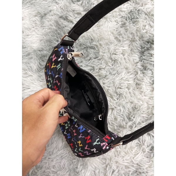 Túi xách tay, kẹp nách Nữ MLB NY chất liệu Polyeste, full tem tag