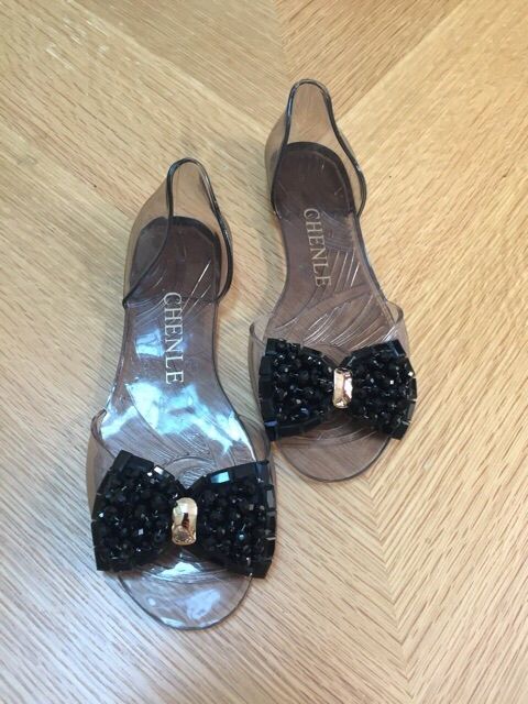 Giày nhựa nơ đá đen | BigBuy360 - bigbuy360.vn