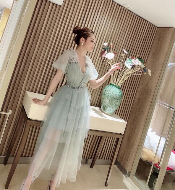 Ảnh &amp; video 10000% shop tự chụp . Đầm tầng đính hoa 3 D