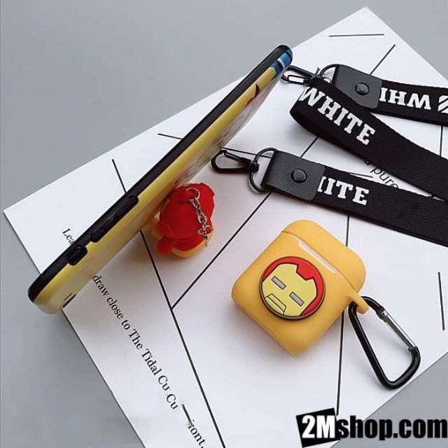 Bộ phụ kiện 5 món cho tai nghe airpod. Gồm 1 ốp 2 dây đeo. 1 móc khóa. 1 hình siêu nhân
