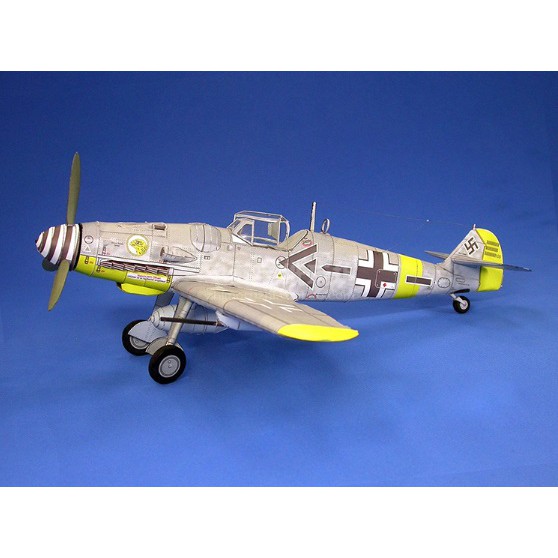 Mô hình lắp ráp máy bay chiến đấu BF-109 của Đức mô hình giấy 1:32