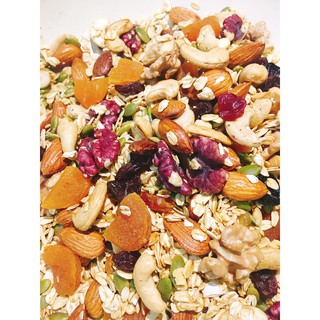 Granola ăn sáng nhiều hạt (Ngũ cốc ăn kiêng nguyên hạt)